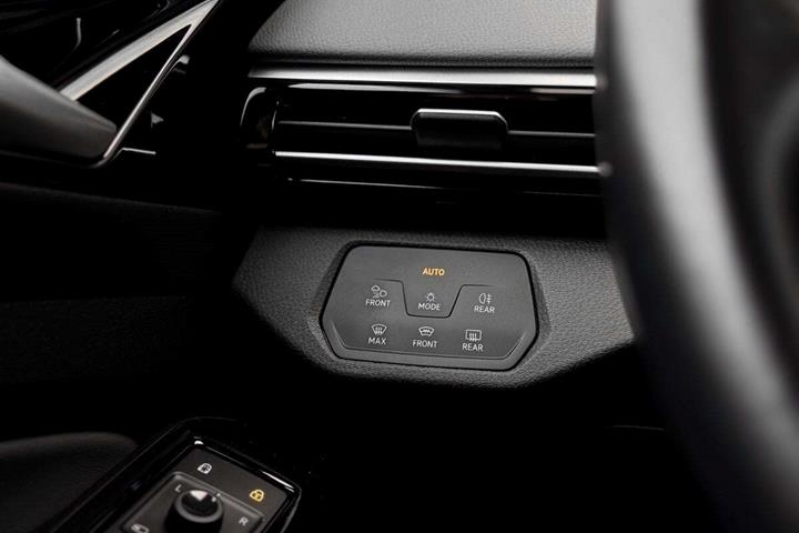 Hvid VW ID.4 fra 2023