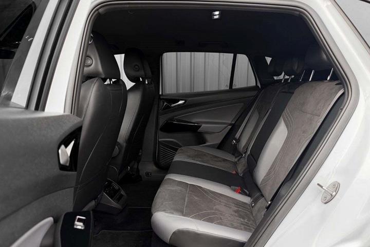 Hvid VW ID.4 fra 2023