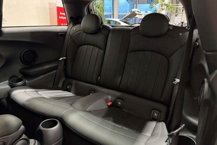 Sort Mini Cooper SE fra 2022