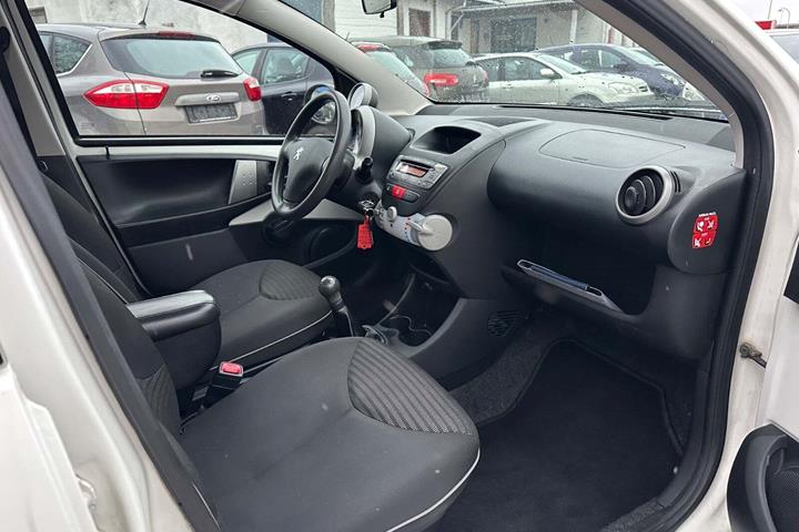 Hvid Peugeot 107 fra 2014