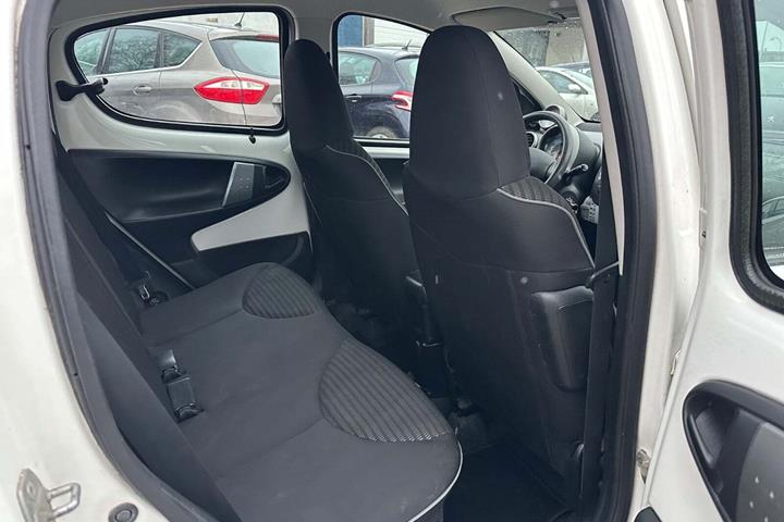 Hvid Peugeot 107 fra 2014