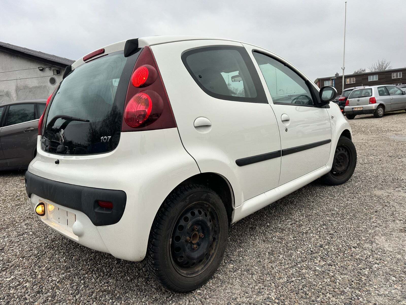 Hvid Peugeot 107 fra 2014