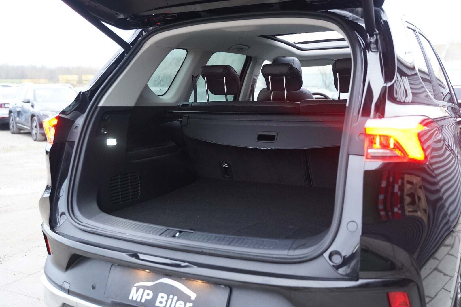 Sort Maxus Euniq6 fra 2023