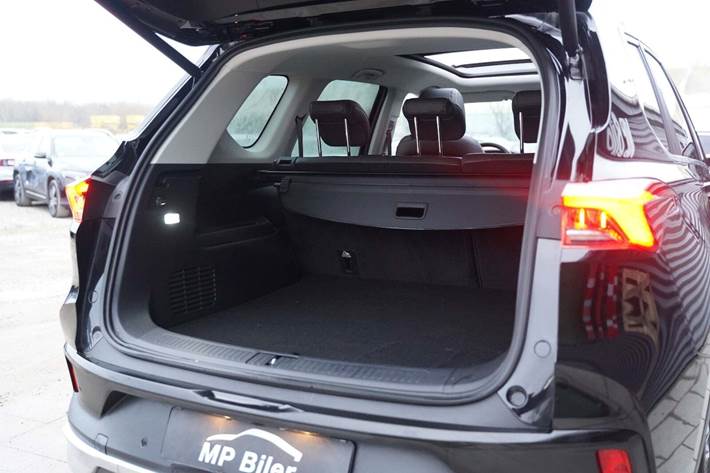 Sort Maxus Euniq6 fra 2023