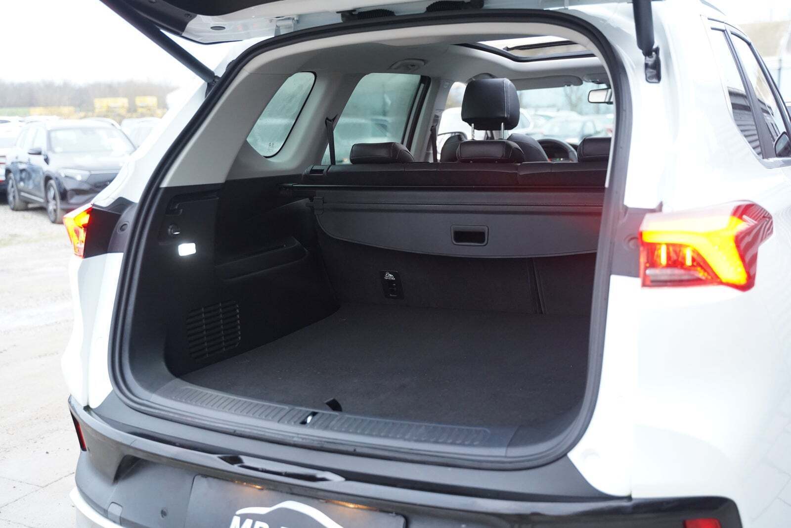 Hvid Maxus Euniq6 fra 2023