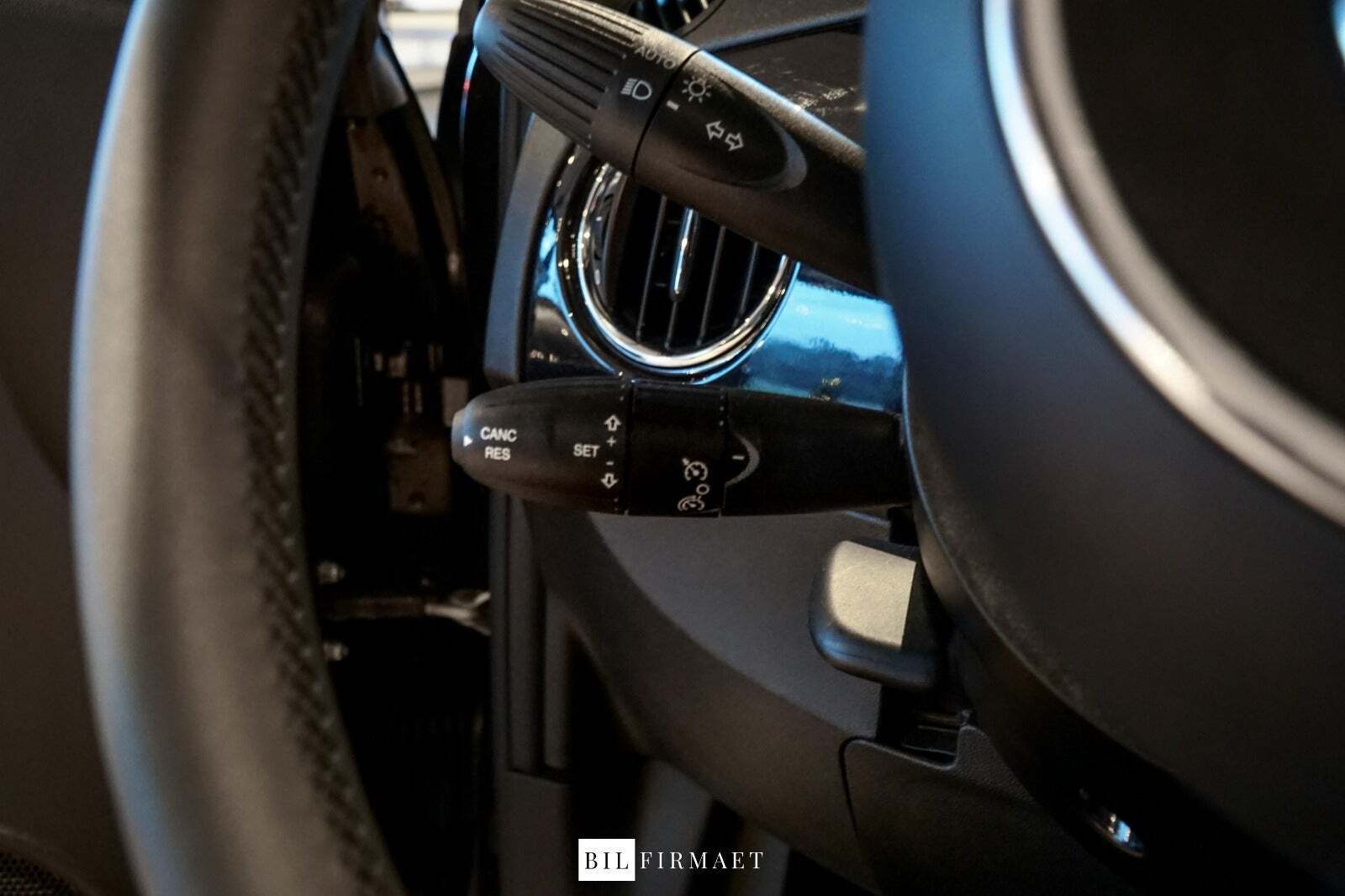 Sort Fiat 500C fra 2024