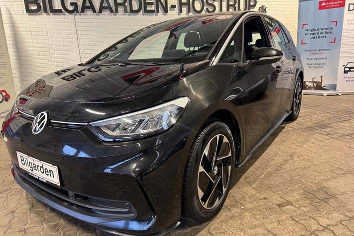 Sort VW ID.3 fra 2023 set udefra