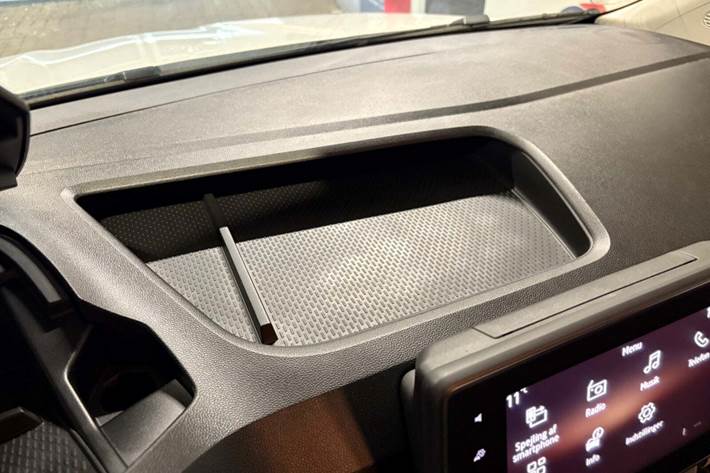 Hvid Nissan Townstar fra 2023