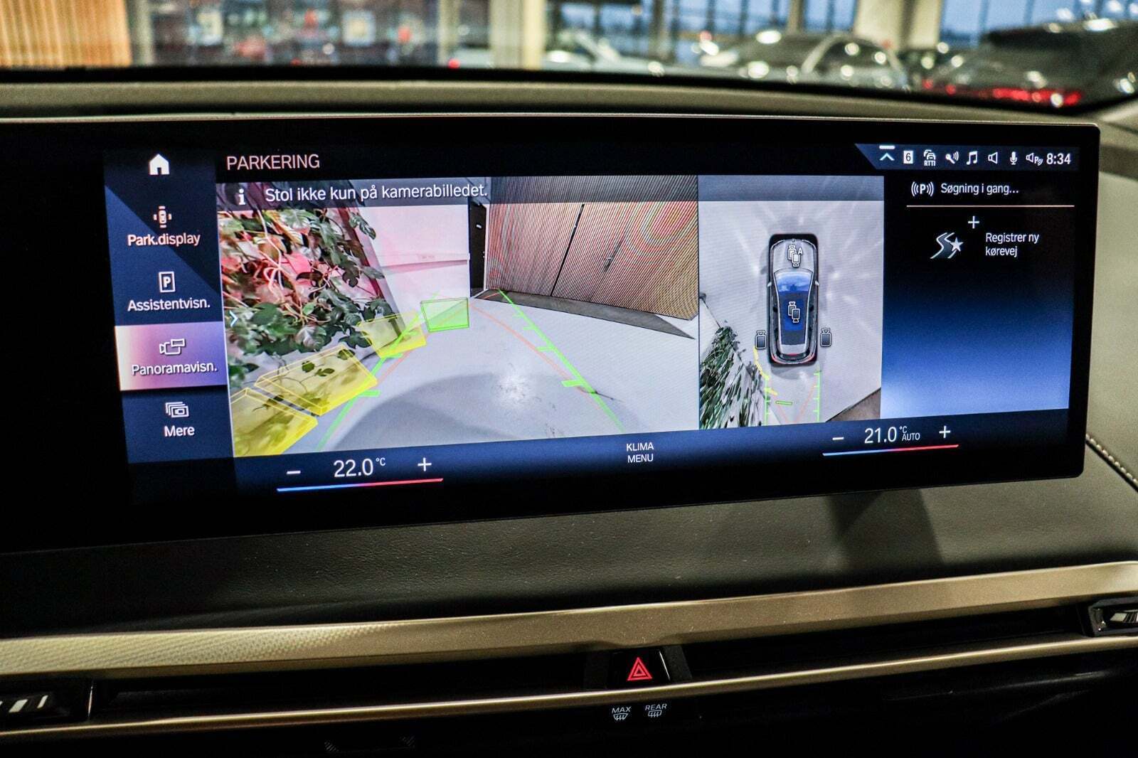 Hvid BMW iX fra 2022