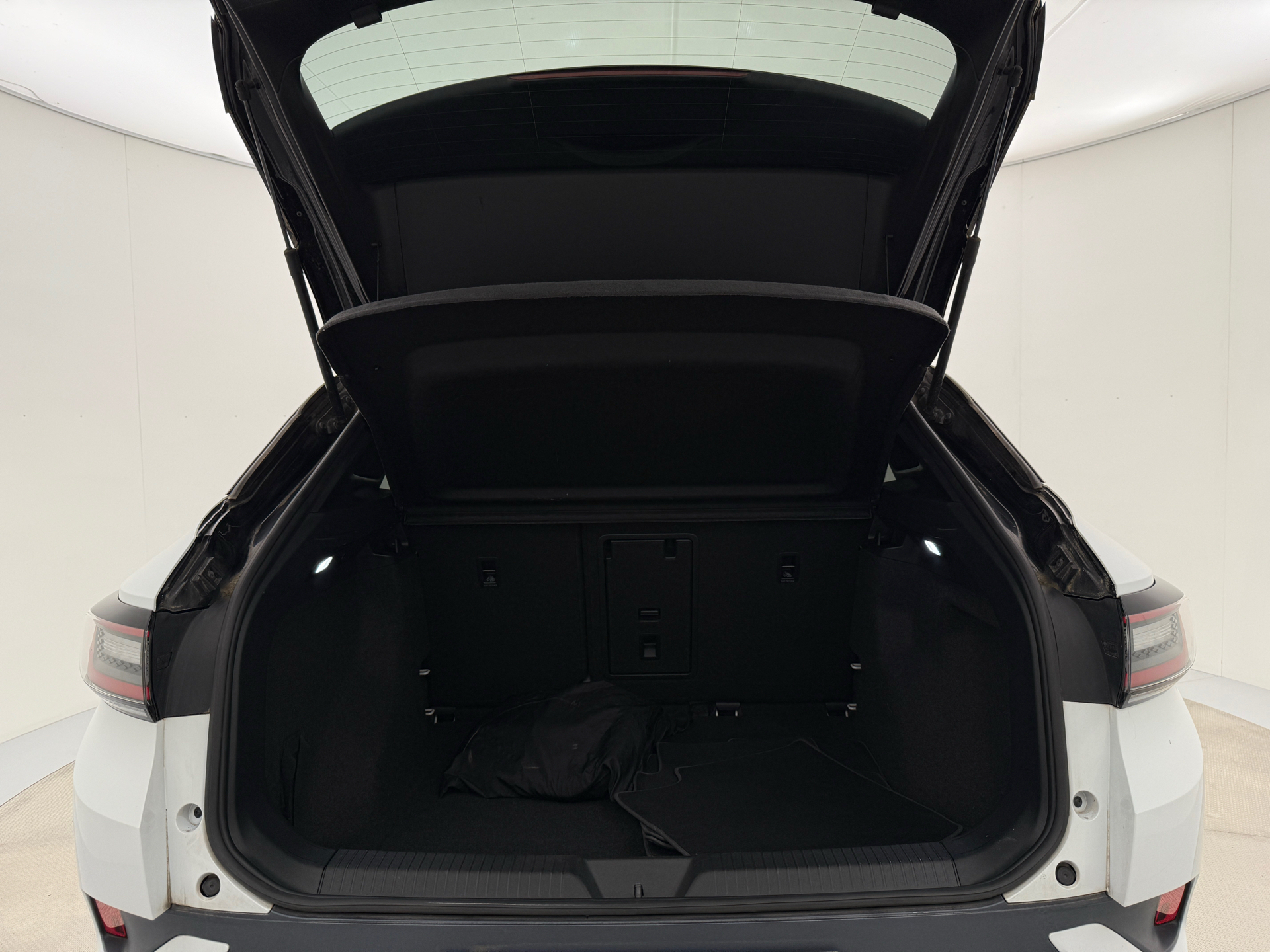 Hvid VW ID.4 fra 2021