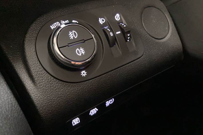 Grå Opel Combo-e Life fra 2024