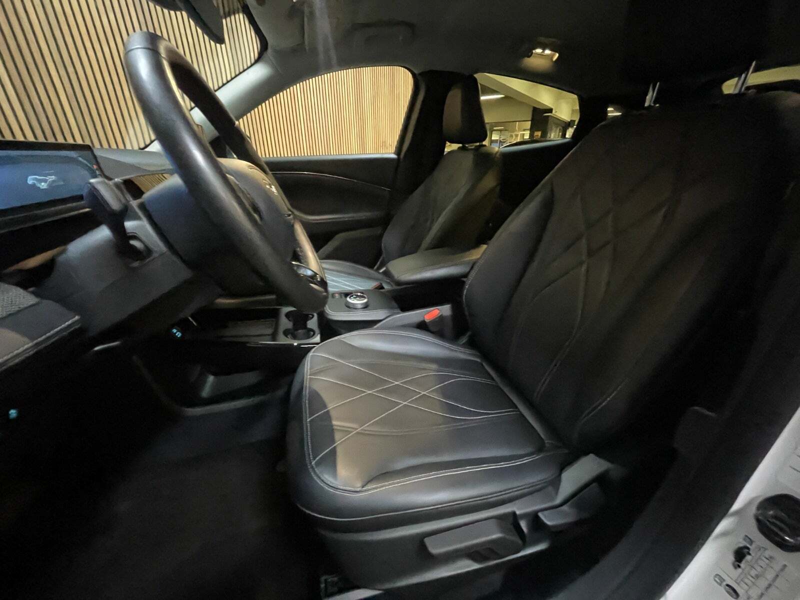 Ford Mustang Mach-E 88 Extended Range