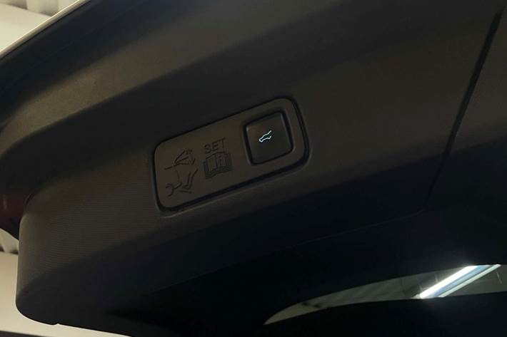 Hvid Ford Mustang Mach-E fra 2022