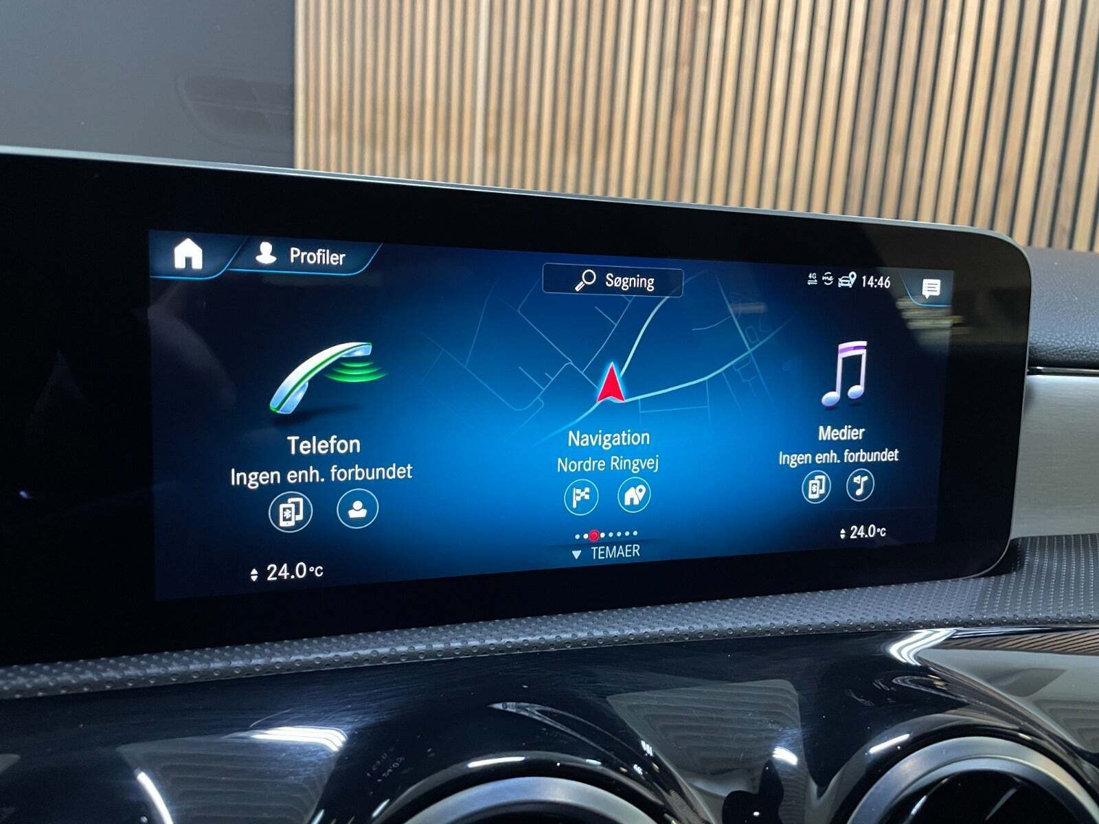 Blå Mercedes A200 d fra 2020