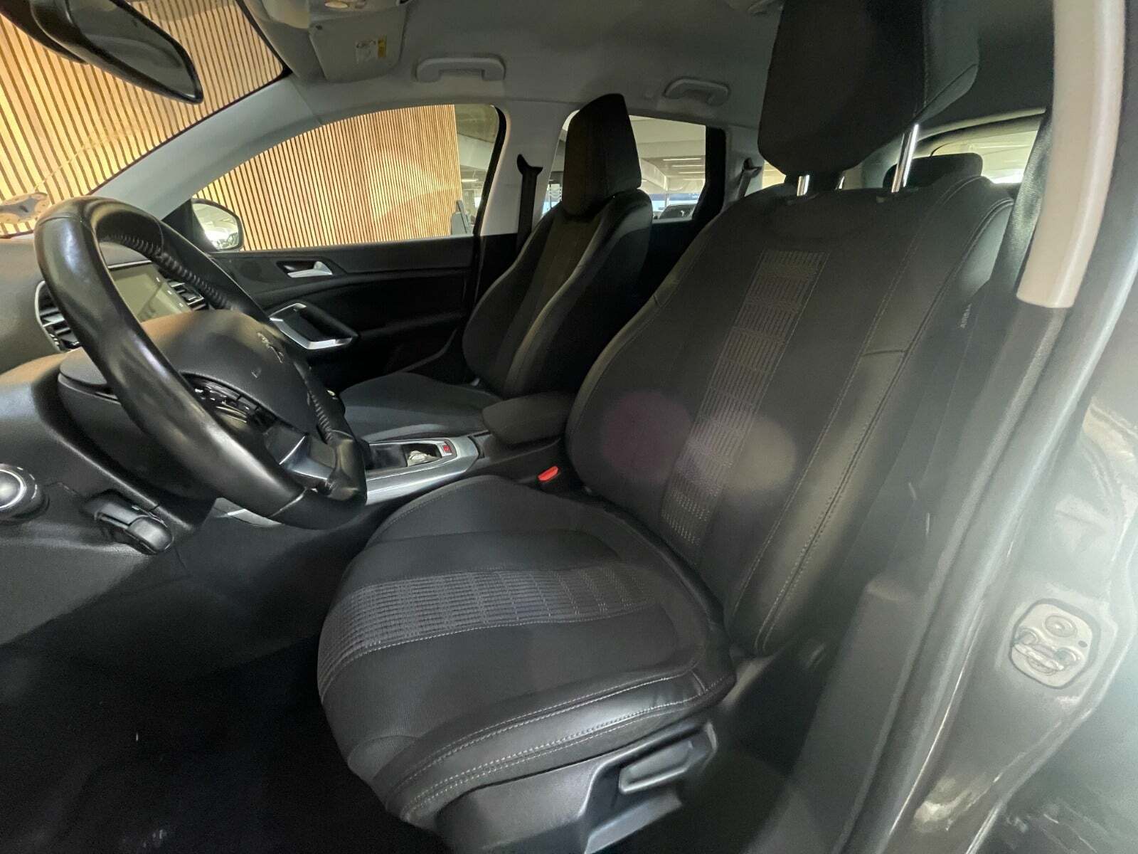 Peugeot 308 1,5 BlueHDi 130 Style SW