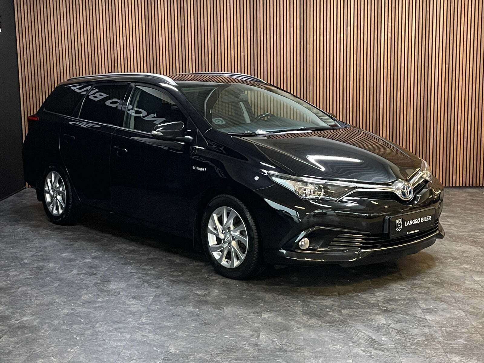 Toyota Auris 1,8 Hybrid H2 Touring Sports CVT