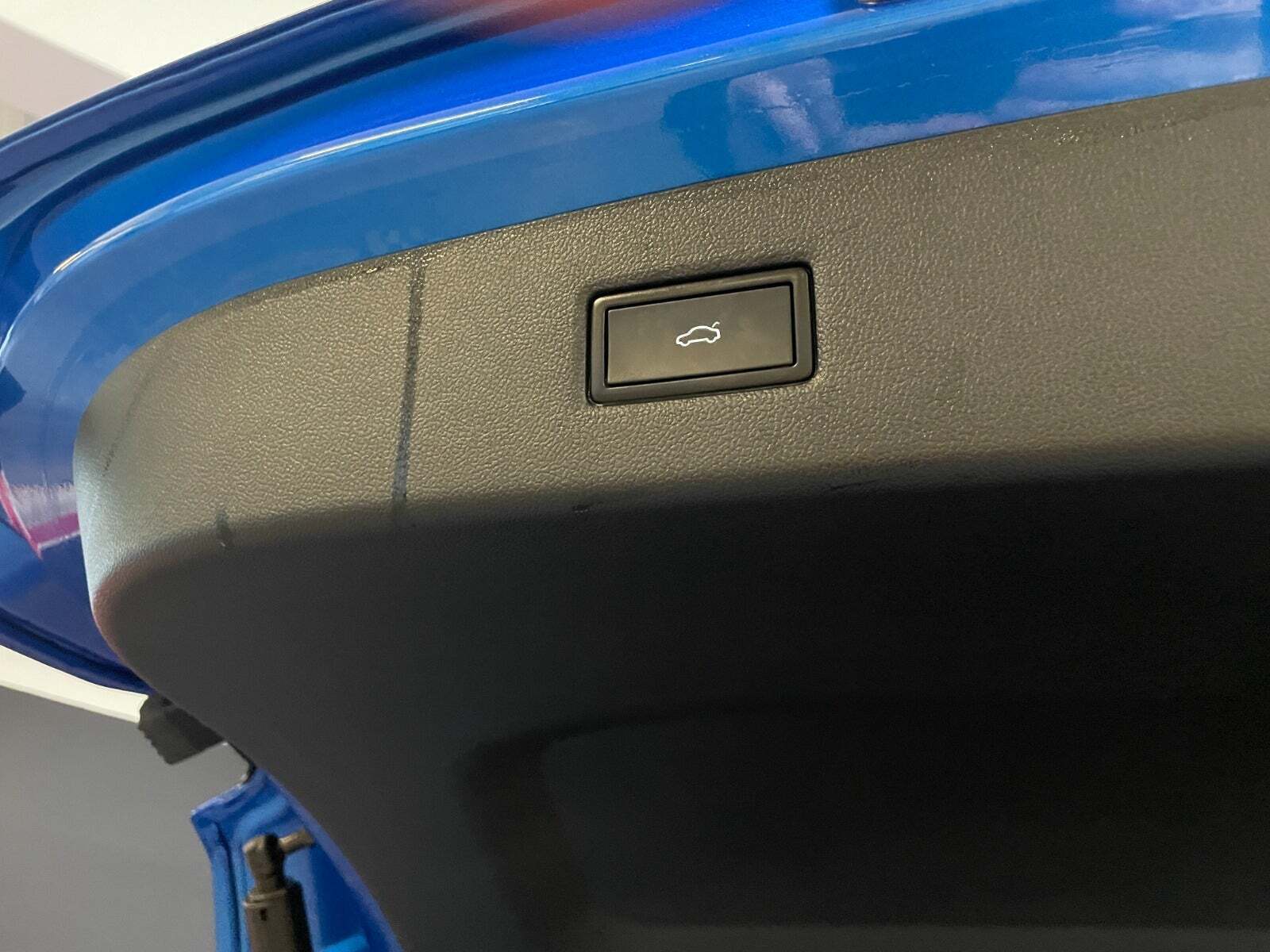 Blå Ford Explorer fra 2025