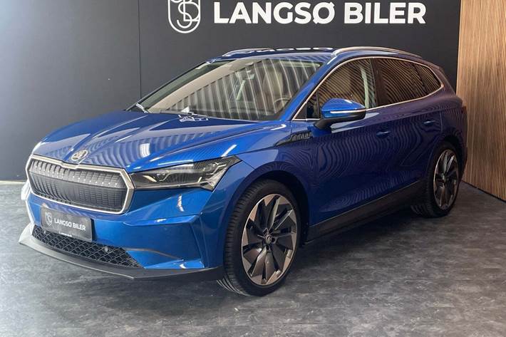 Blå Skoda Enyaq fra 2021 set udefra