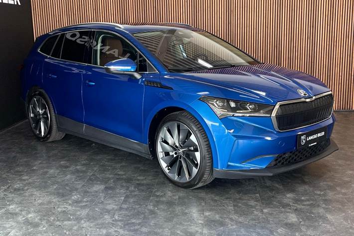 Blå Skoda Enyaq fra 2021