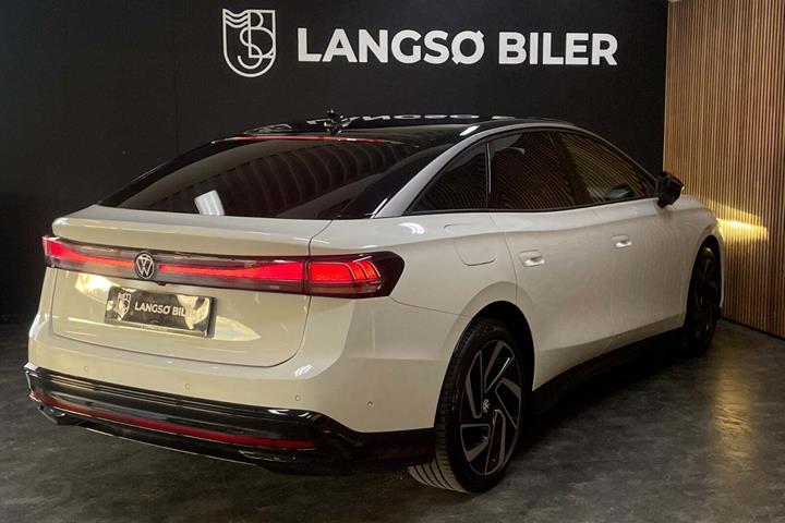 Hvid VW ID.7 fra 2024