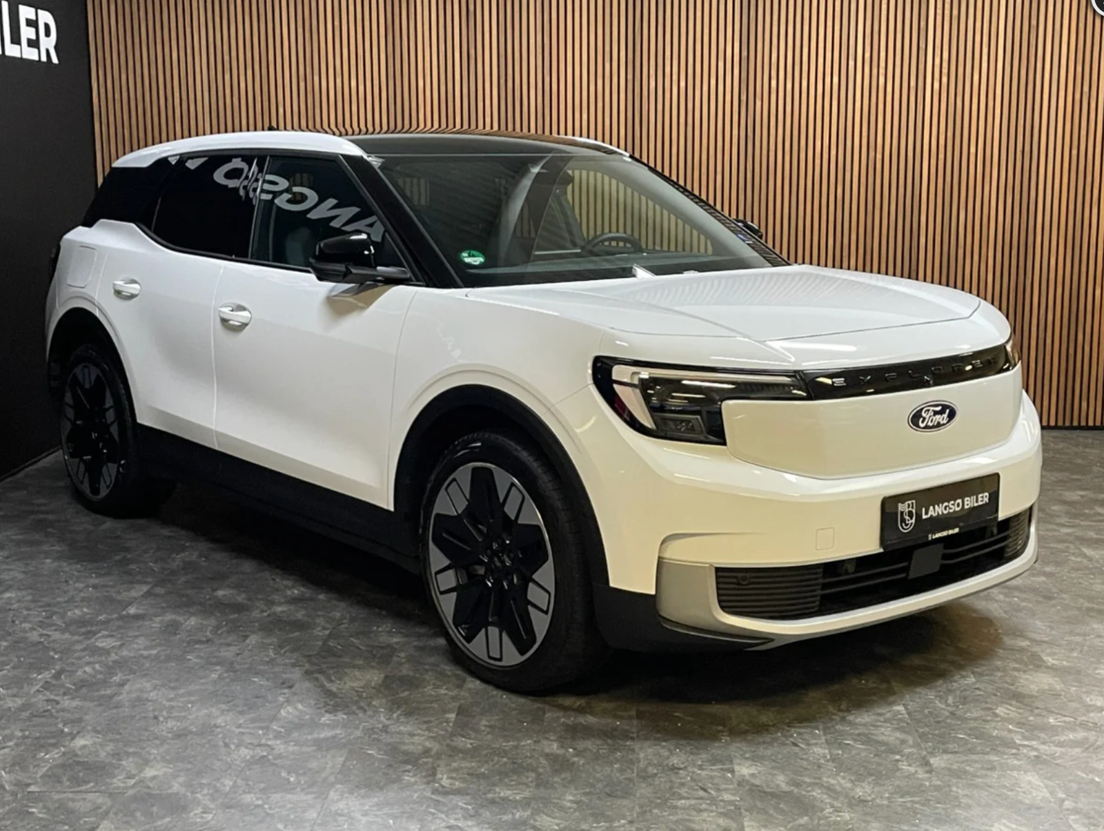 Ford Explorer 79 Premium Extended Range AWD