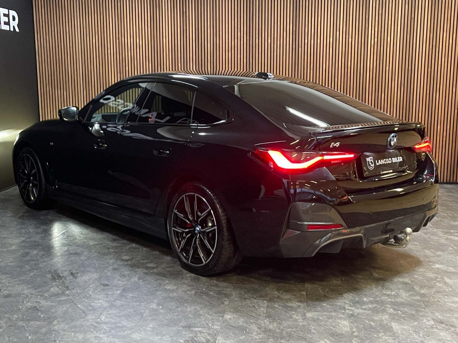 Sort BMW i4 fra 2023
