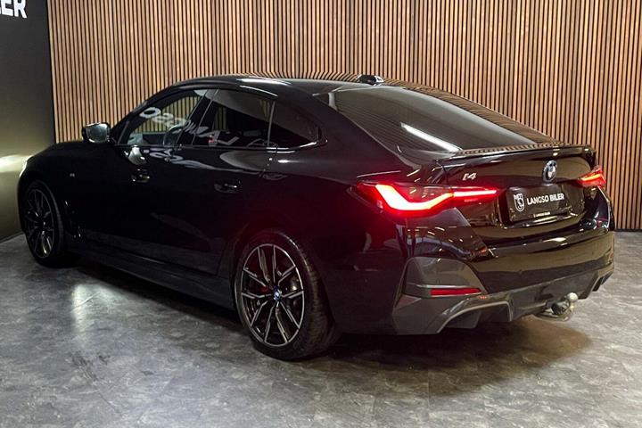 Sort BMW i4 fra 2023