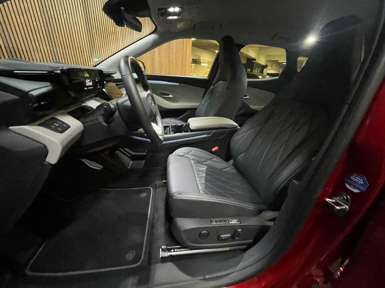 Ford Explorer 79 Premium Extended Range AWD