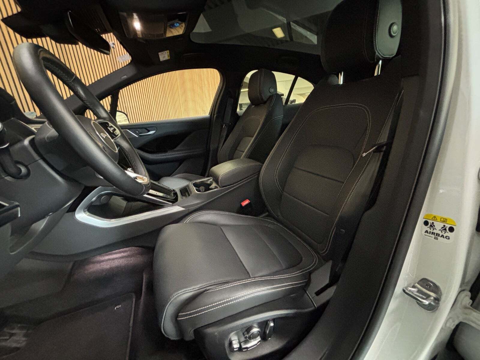 Jaguar I-Pace EV400 HSE AWD