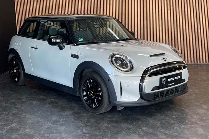 Sølv Mini Cooper SE fra 2021