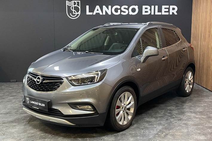 Sølv Opel Mokka X fra 2017 set udefra
