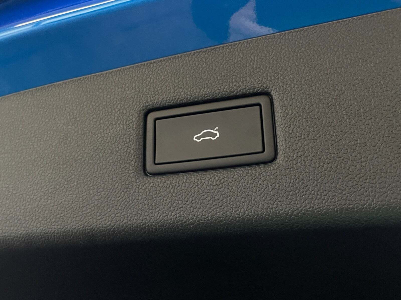 Blå Ford Explorer fra 2025