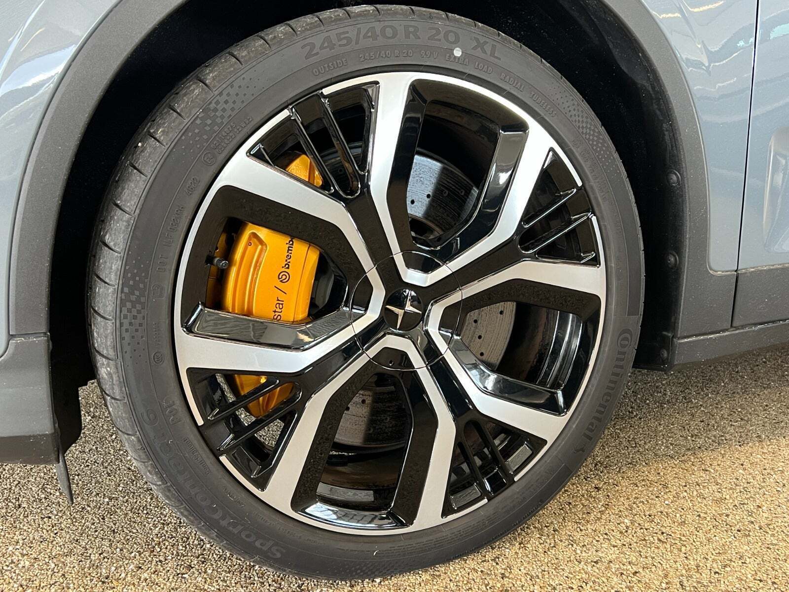 Grå Polestar 2 fra 2023