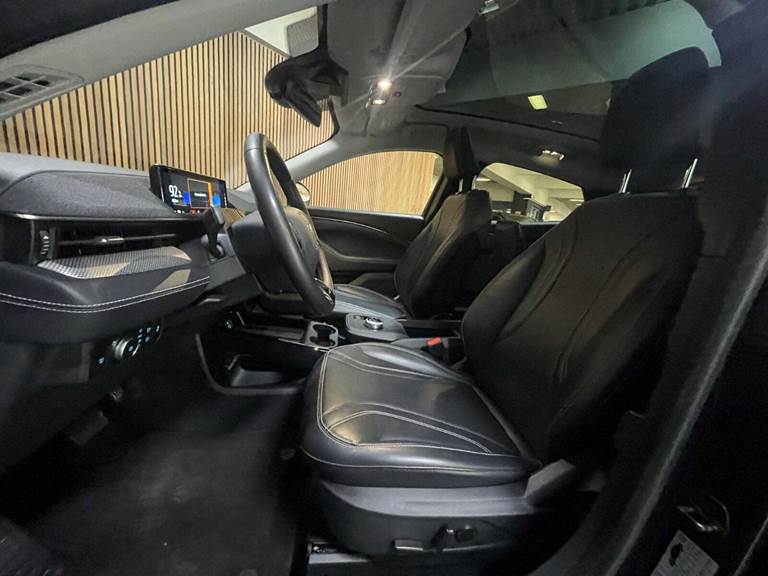 Ford Mustang Mach-E 88 Extended Range