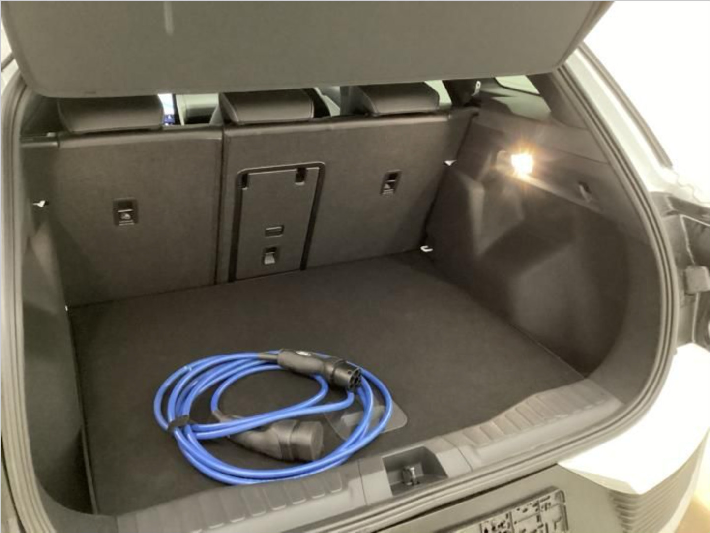 Ford Explorer 79 Select Extended Range