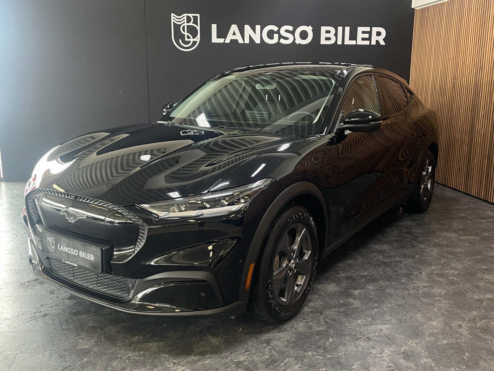 Ford Mustang Mach-E 70 Standard Range