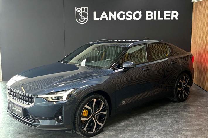 Blå Polestar 2 fra 2021 set udefra