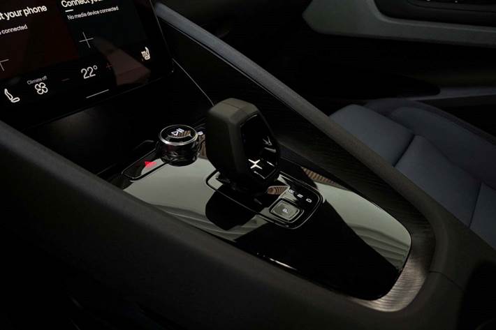 Blå Polestar 2 fra 2021