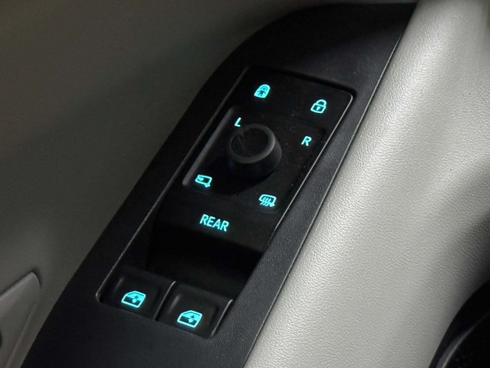 Blå Ford Explorer fra 2025