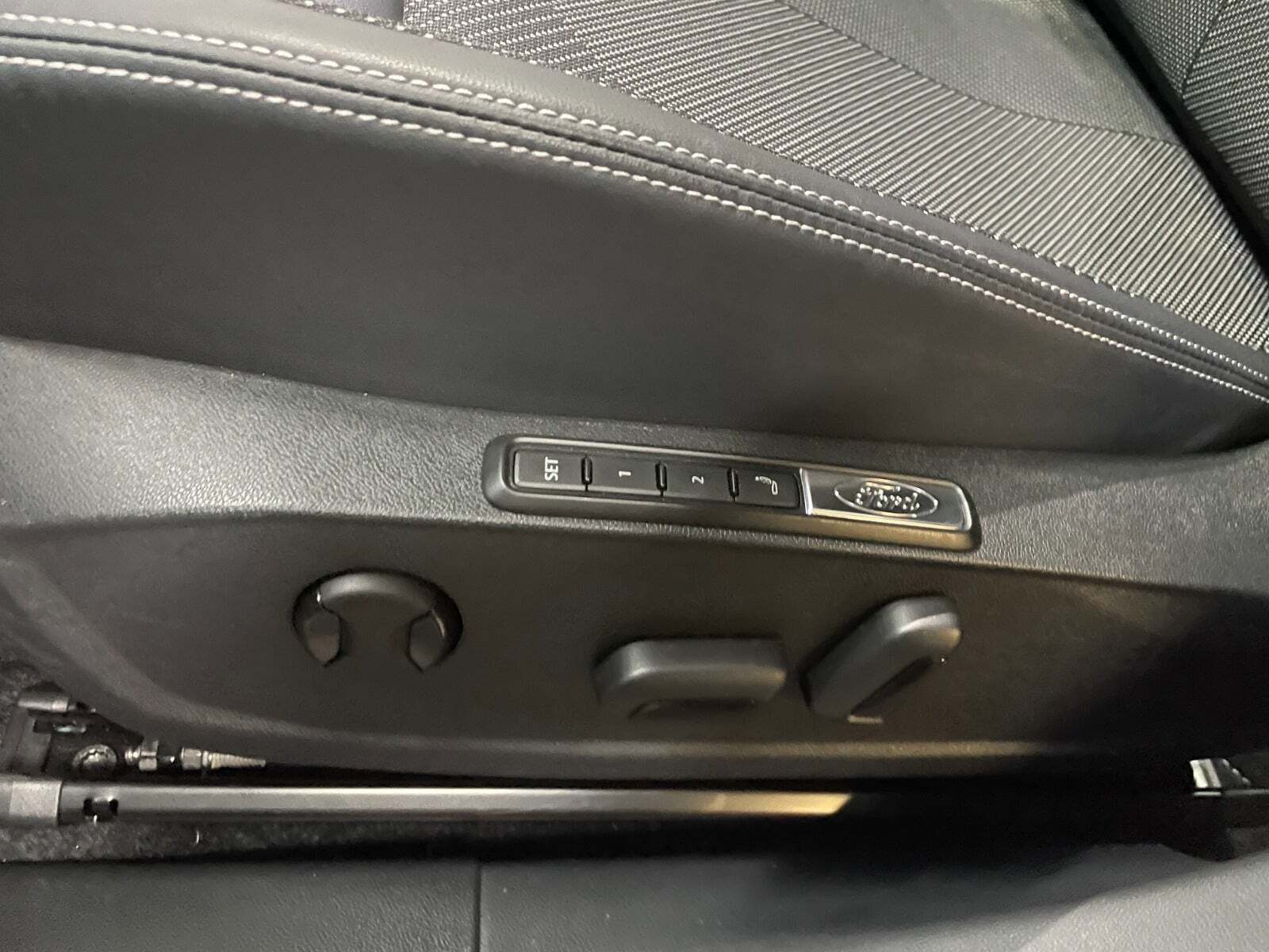 Blå Ford Explorer fra 2025