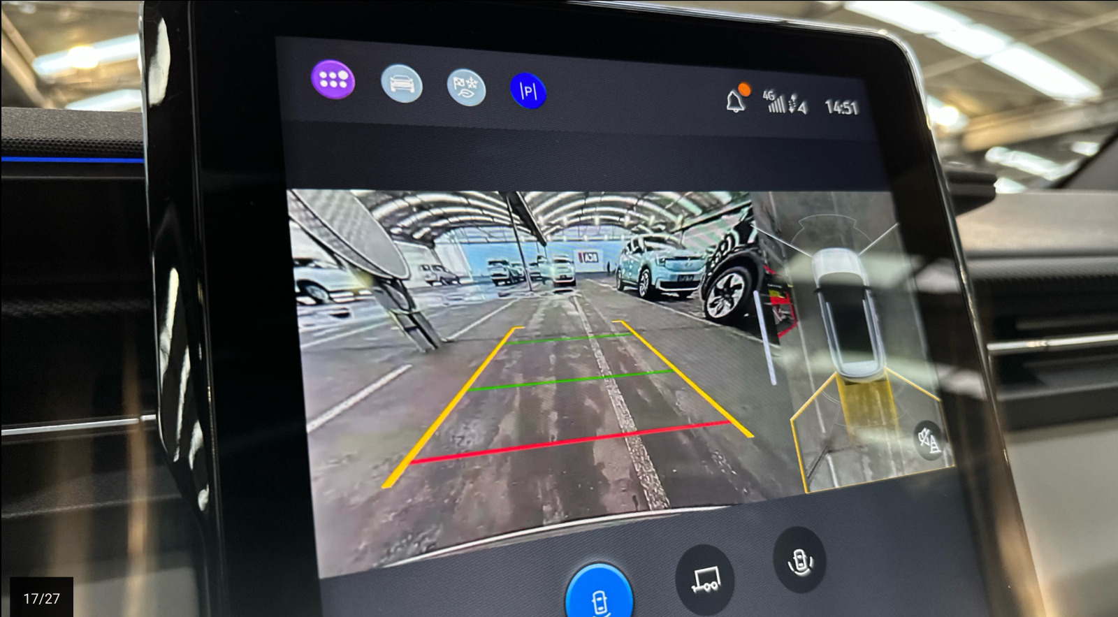 Blå Ford Explorer fra 2024