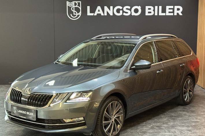 Grå Skoda Octavia fra 2018 set udefra