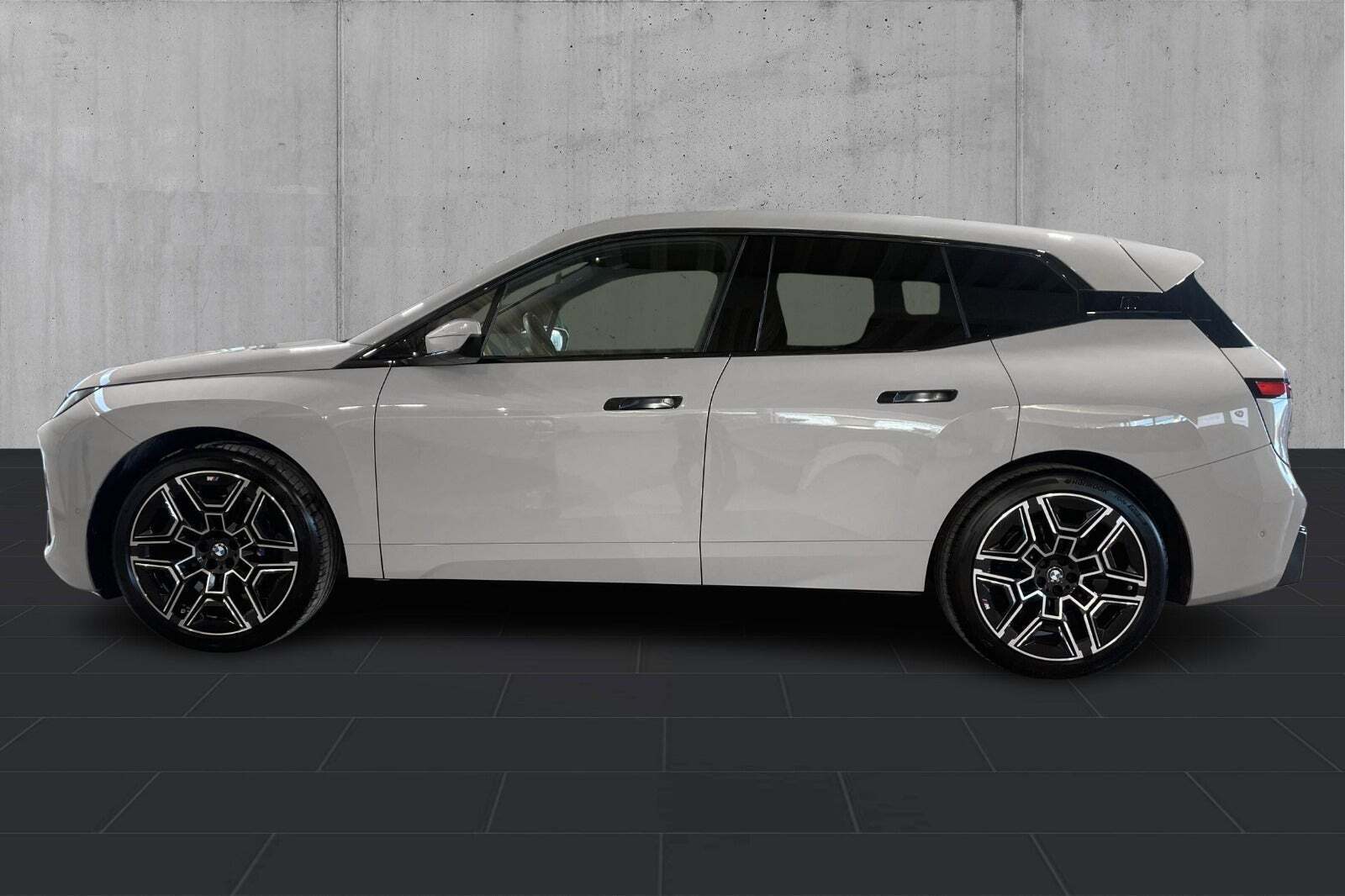 BMW iX xDrive45 M-Sport