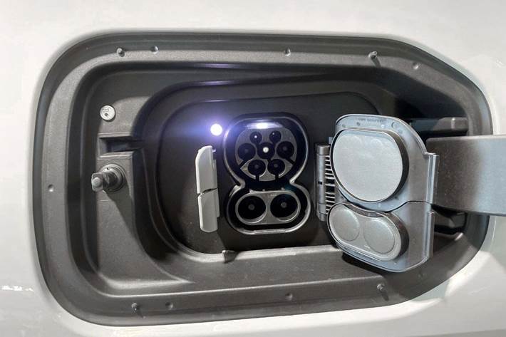 Grå BMW iX fra 2026