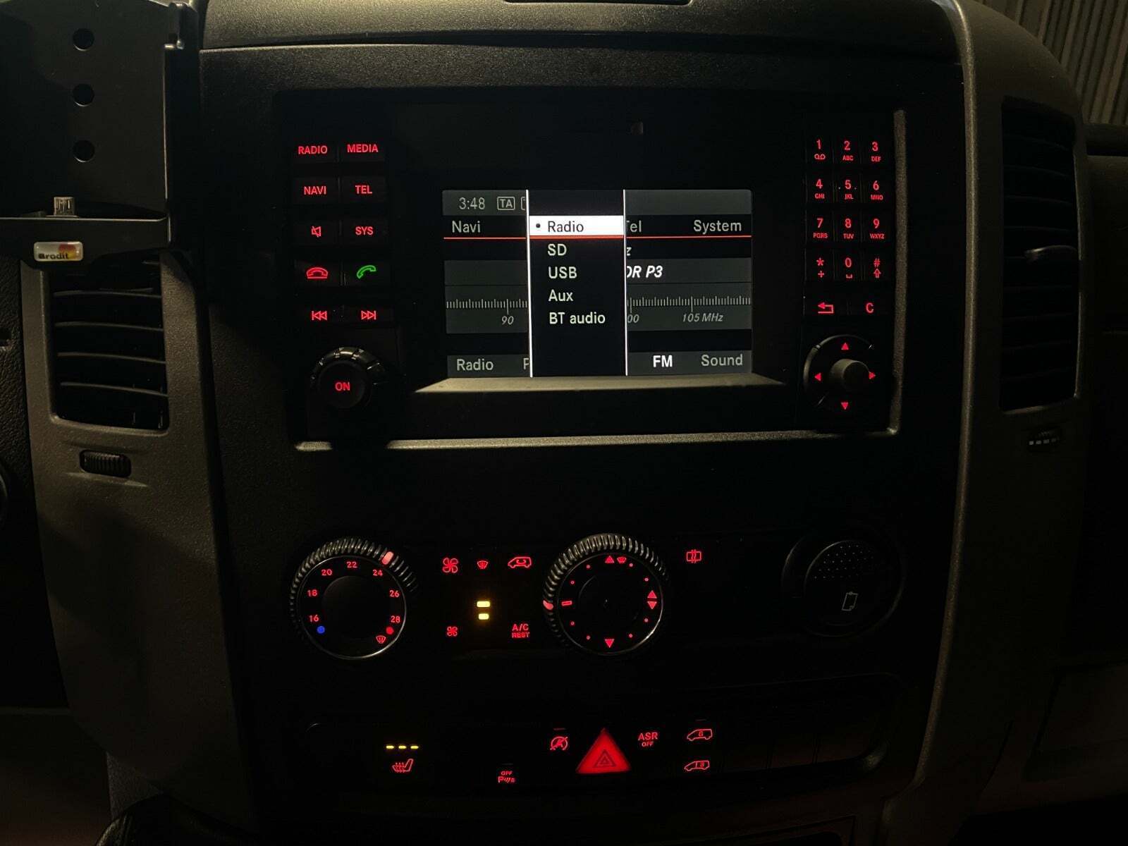 Hvid VW Crafter fra 2015