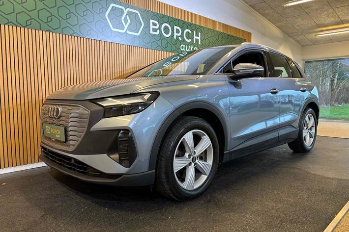 Blå Audi Q4 e-tron fra 2021 set udefra