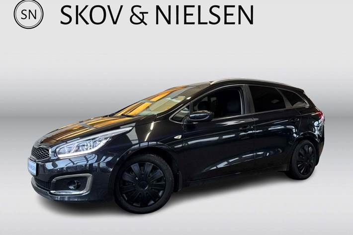 Sort Kia Ceed fra 2017 set udefra