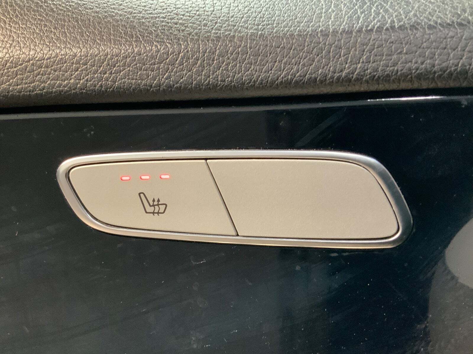 Sort Mercedes C220 d fra 2016