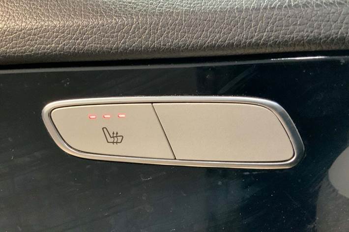 Sort Mercedes C220 d fra 2016