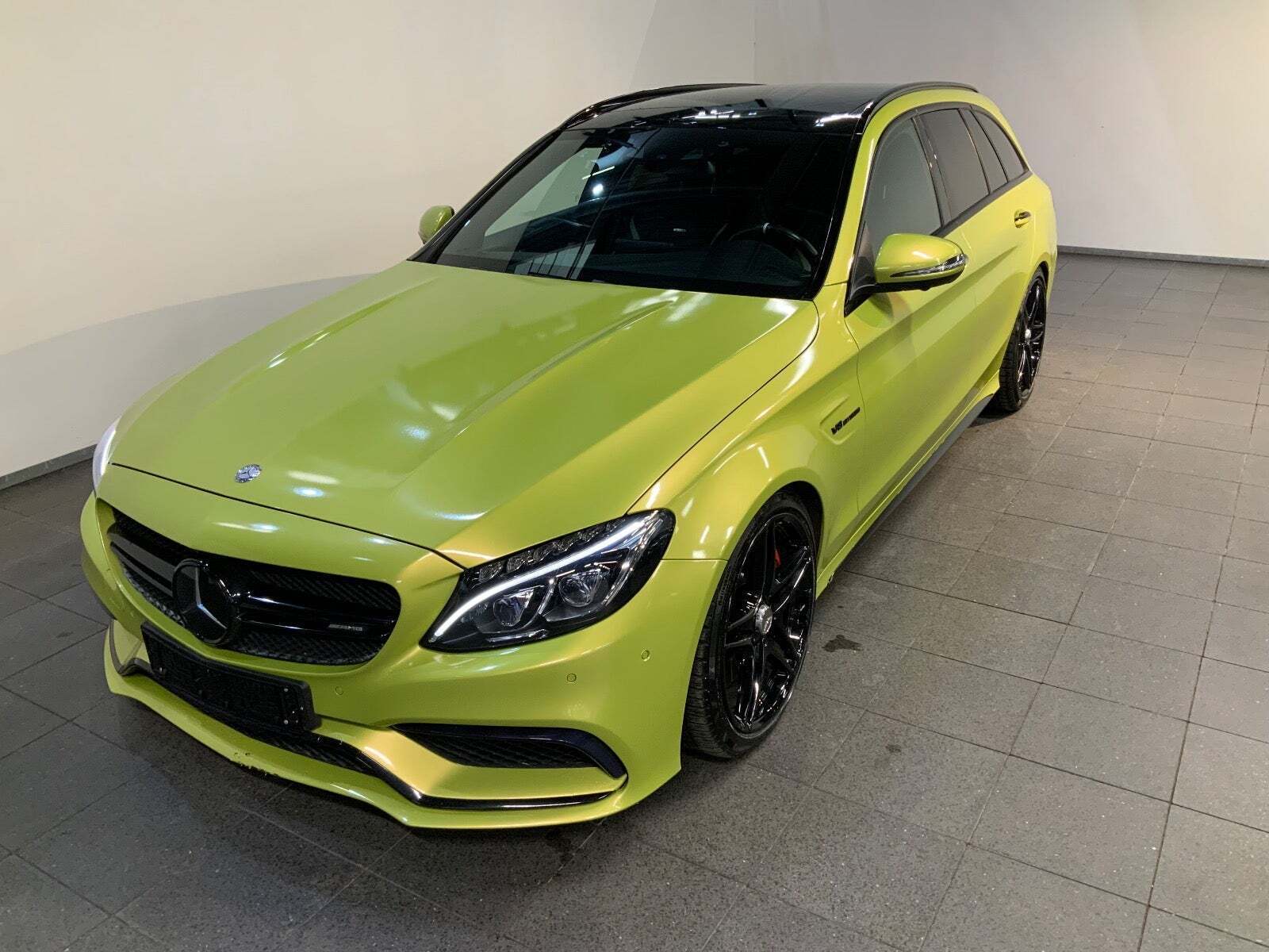 Mercedes C63 4,0 AMG S stc. aut.